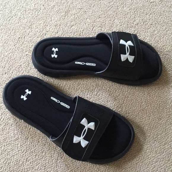 kids under armour flip flops